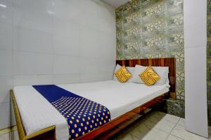 Hotel O Gulzar Masjid Bunder Railway Station