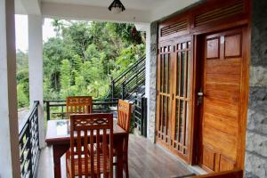 Rustle Hill Home Stay-Ella