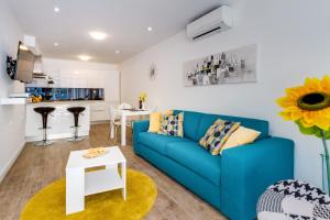 Modern Mediterranean Apartment