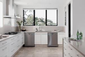 Elanda on Sunshine - Ocean views, see the whales