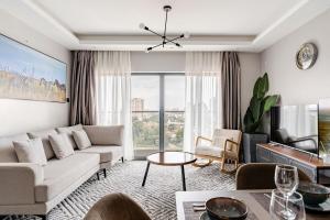 The Skyline Nest - Westlands -- with Rooftop Restaurant, Pool & Gym