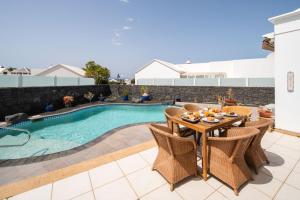 SAMARALDE by Buenavilla