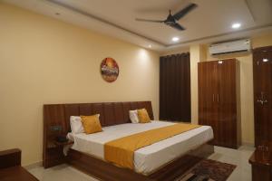 Raj Kamal Hotel & Garden