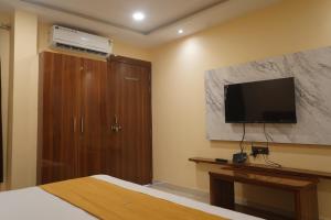 Raj Kamal Hotel & Garden