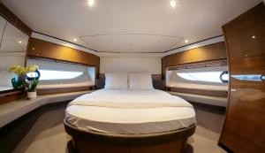 Saigon Luxury Private Yacht Prestige 590 - Managed by Vietyacht Club