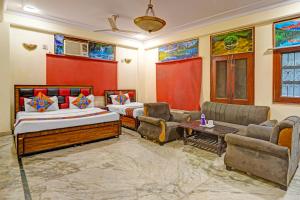 Via Angel Pink Residency