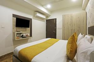Hotel Aerostar Gold Near Yashobhoomi Conventioin Center
