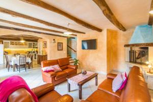 Villa Fumica by Villa Plus