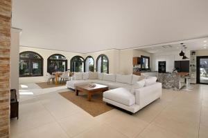 Villa Lioness exclusive villa with pool and sauna