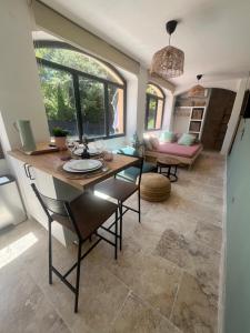 Appartements Aix-en-Provence - Cosy studio avec Spa et Clim : photos des chambres