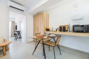 Finikoudes Marina View 202