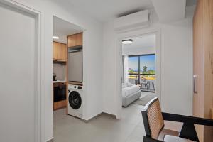 Finikoudes Marina View 202