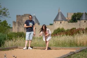 Villas L'ecrin de la Cite, Grand Panorama, vue unique sur les remparts de Carcassonne : photos des chambres
