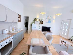 Luna Serene Garden Home - Jacuzzi & Gym