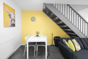 Modern One Bedroom House, Welsh Harp