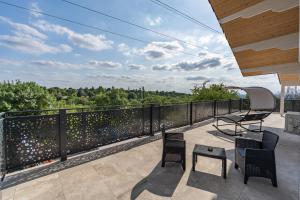 LHorizon - Suite romantique avec jacuzzi, sauna, piscine & vidéo projecteur