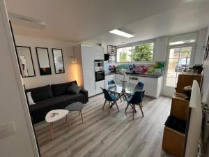 Appartements Stay & Smile Croissy, 2 parkings : photos des chambres