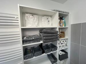 Appartements Stay & Smile Croissy, 2 parkings : photos des chambres