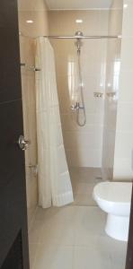 The Verdin Brand-New Unit with Pool, Gym, & High-Speed Wi-fi