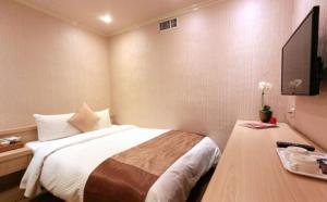 Phòng Standard giường đôi (Standard Double Room)