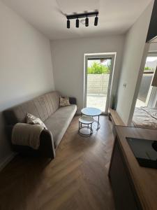 Nowa Apartmenty - parking lotniskowy