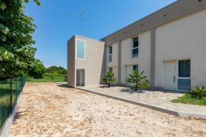 Appia Rooms with Free Parking & Direct Bus to Venice