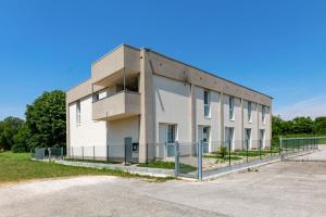 Appia Rooms with Free Parking & Direct Bus to Venice