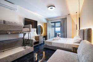 Sea View Serenity Βeachfront & Pool 101