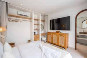 NEW! Luna Di Bali - 1BR Villa in Kerobokan