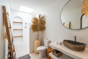 NEW! Luna Di Bali - 1BR Villa in Kerobokan