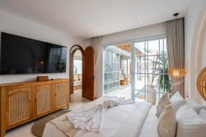 NEW! Luna Di Bali - 1BR Villa in Kerobokan