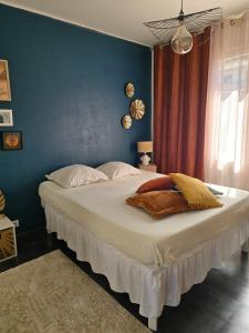 Appartement cosy et tendance pour une parenthèse chaleureuse