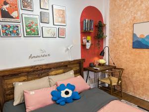 Delicate Amoureux Chùa Hà