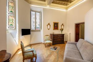 Casa Paolina, Burghesius homes