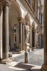 Casa Paolina, Burghesius homes