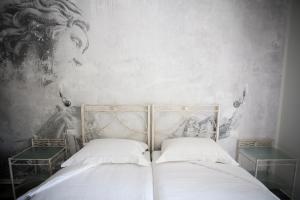 Villa Italia Luxury Suites and Apartments