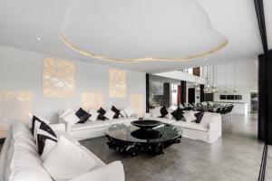 Villa Myosotis & VVV by BaliSuperHost