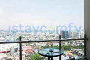 Studio Aston Residence 2209 City and Sea View