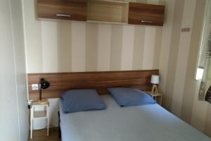 Mobil home with pool in Dinard