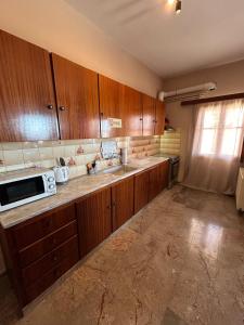 Marble and Wood Retreat!