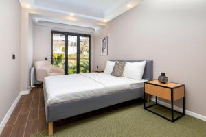 Bosphorus View - 2-Bedroom Apartment with Elevator & Air Conditioning