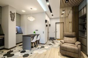 Petrovdom Apartments 7-67 in RC New York Concept House, Antonovycha 74