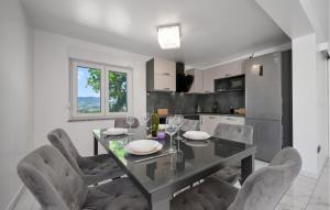 Amazing Home In Klanjec