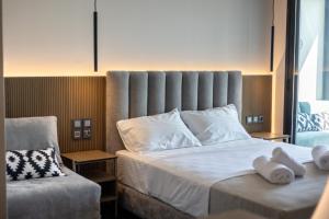 Sea View Serenity Βeachfront & Pool 105