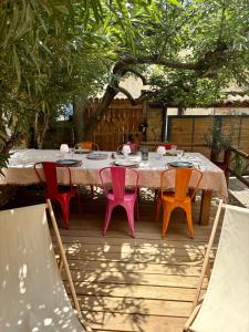 Maisons de vacances Charming Provencal Retreat with a Lush Private Courtyard : photos des chambres