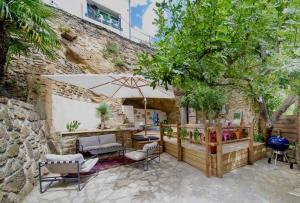 Charming Provencal Retreat with a Lush Private Courtyard