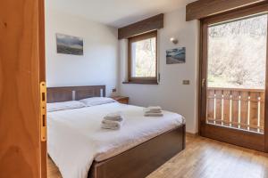 Casa Cavina, ampia con giardino e garage