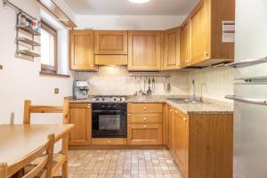 Casa Cavina, ampia con giardino e garage