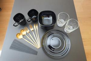 Shimoshinmei Apartment 301 by Tranova