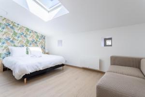 Maisons de vacances Gite au calme avec lits queen size proche Clermont a Chanat La Mouteyre : photos des chambres